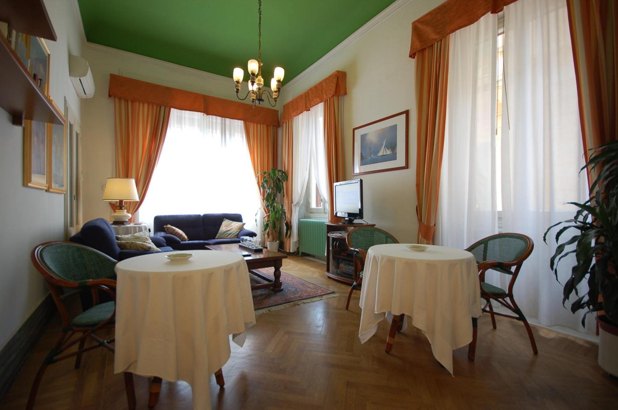 Hotel Ely Viareggio